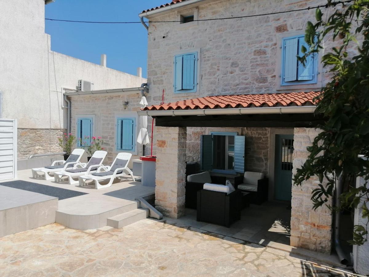Holiday Home Peruški Exteriér fotografie